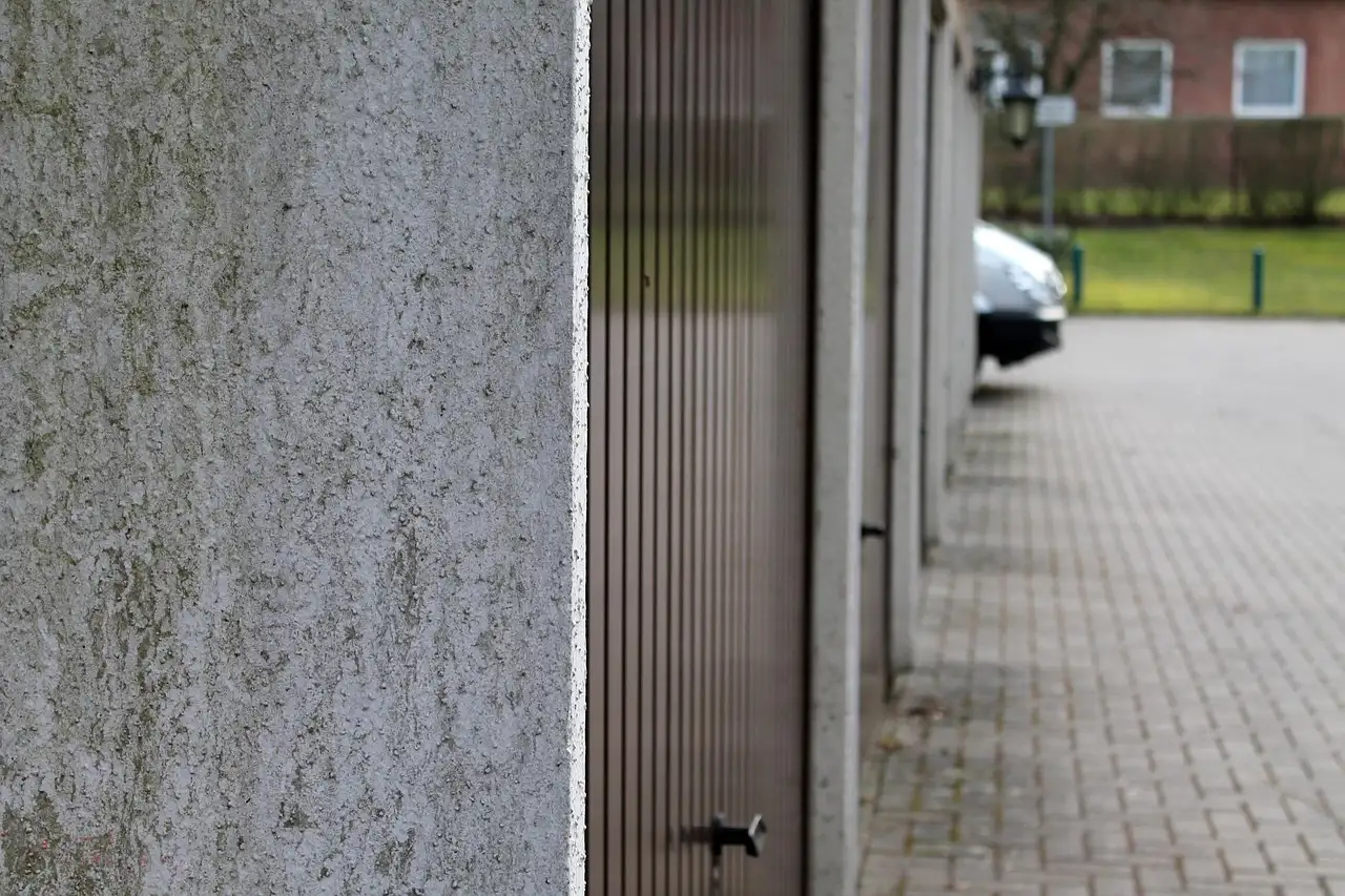 Garagentor öffnen ohne Schlüssel: Soforthilfe und Lösungen